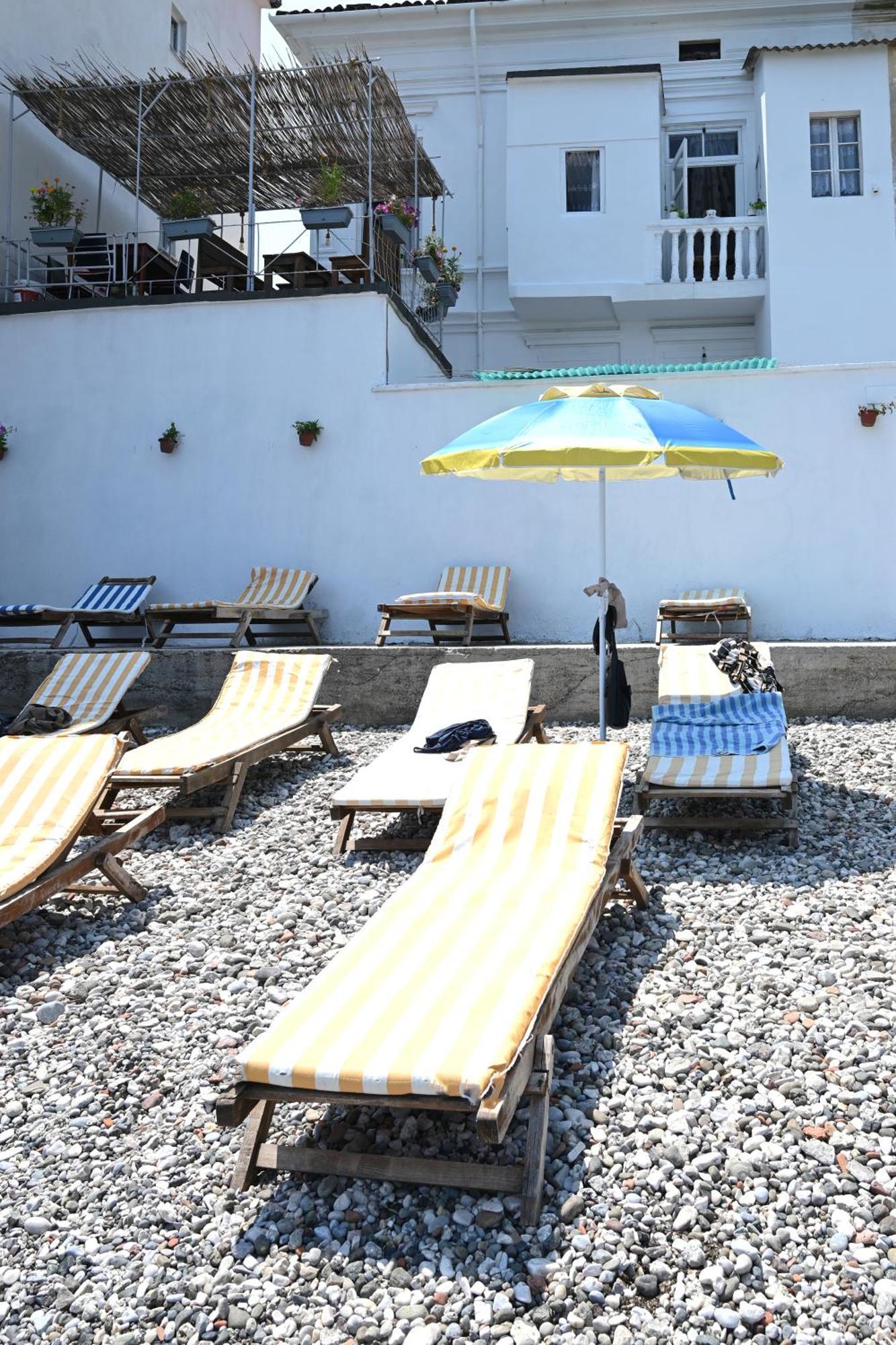 Hotel Justinian Pogradec Exterior foto